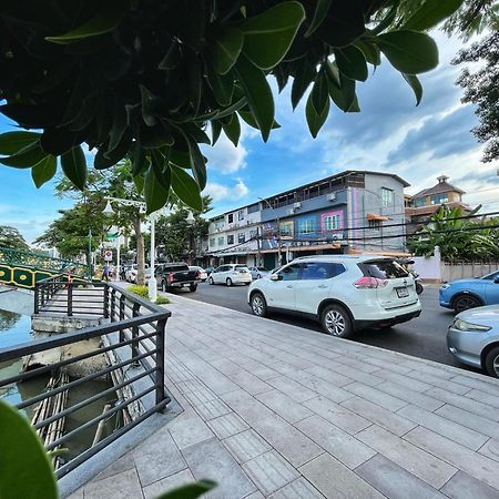 The Serene House Bangkok Exterior photo