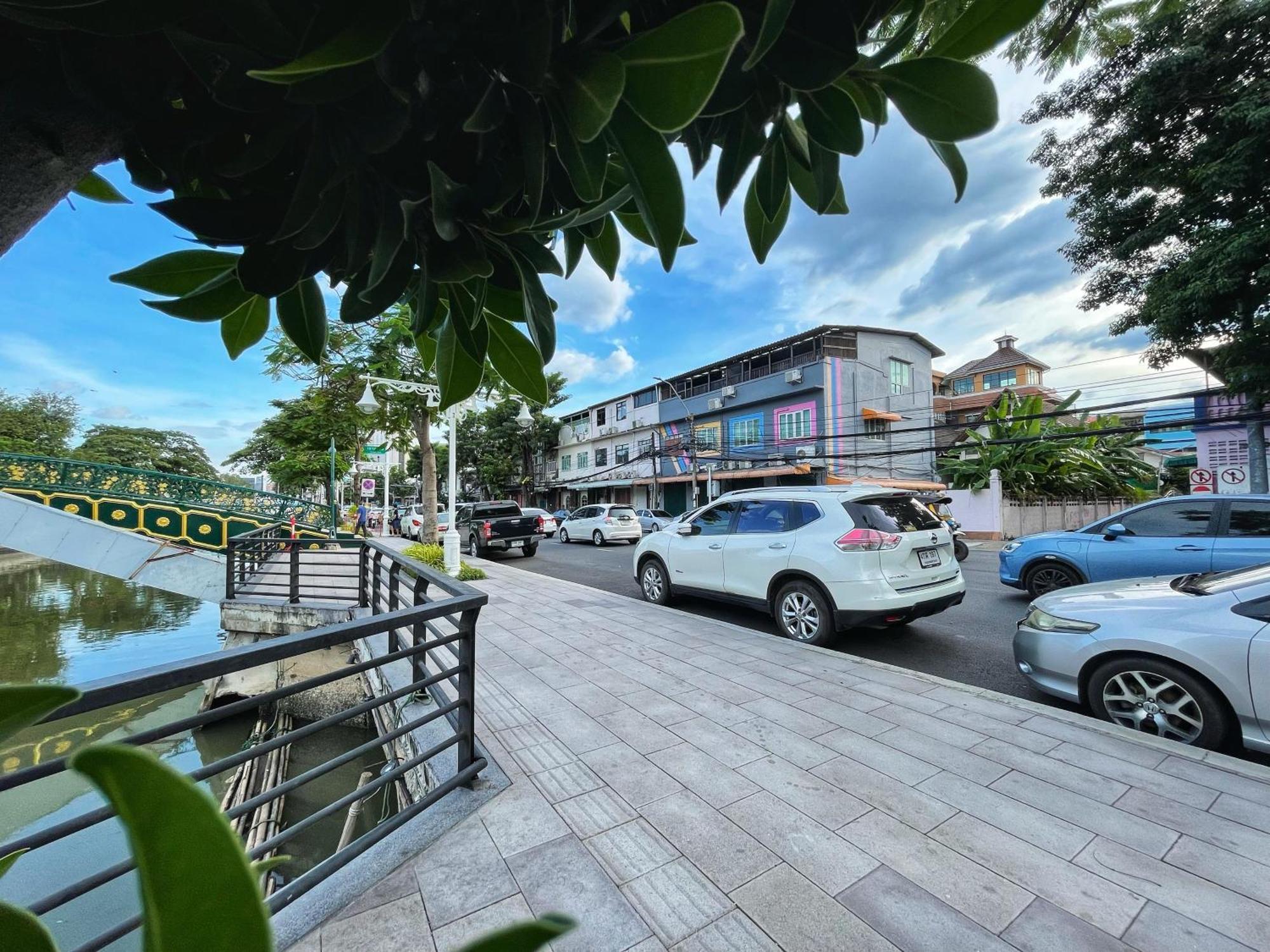 The Serene House Bangkok Exterior photo
